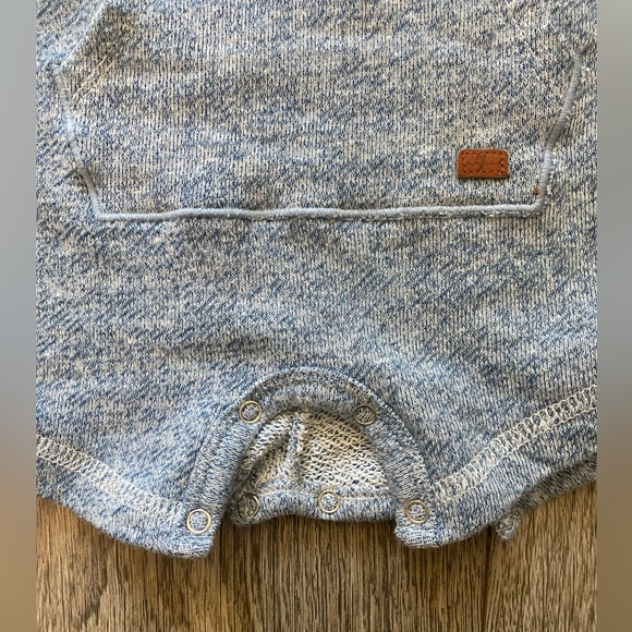 7 For All Mankind Baby Romper/Onesie - Picture 2 of 4